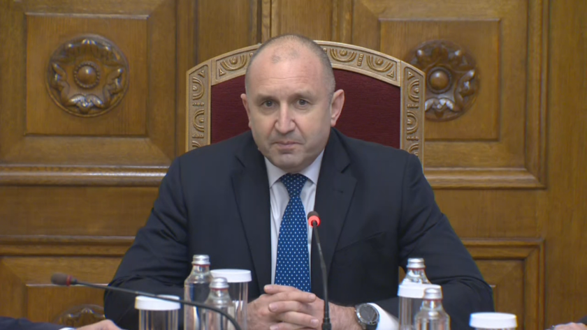 НА ЖИВО: Президентът продължава консултациите за кабинет с ДПС