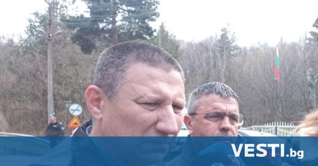 Бомбата на пътя на Гешев е направила триметрова дупка