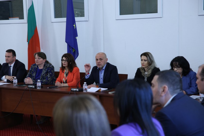 ГЕРБ-СДС не одобриха проектокабинета на ПП-ДП – започват разговори с другите партии (ОБЗОР)