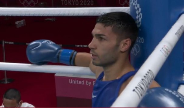 Даниел Асенов спечели първия си мач на световното по бокс в Техеран