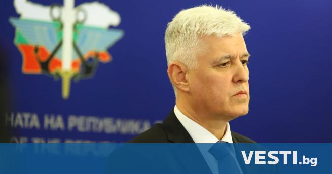 Димитър Стоянов: За състоянието на армията да се срамуват политиците