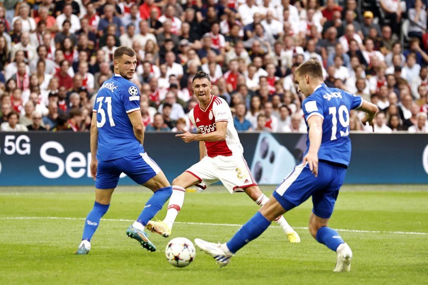 Едвин ван дер Сар напусна поста генерален директор на Аякс