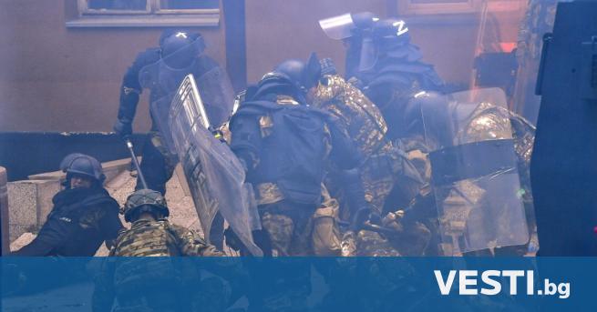 Ескалация, КФОР се сблъска със сърбите в Косово, ранени