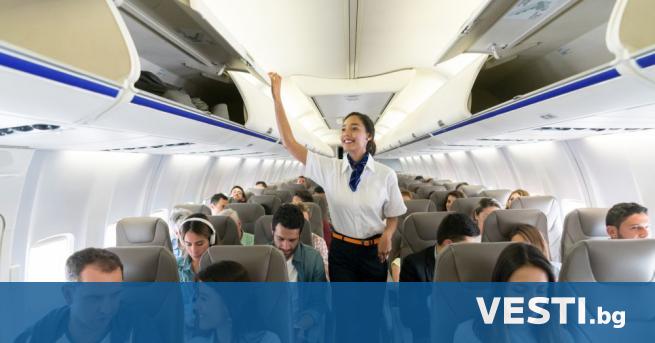 Кацнали във Варна, вместо в София: Пътници се барикадираха в самолет (ВИДЕО)