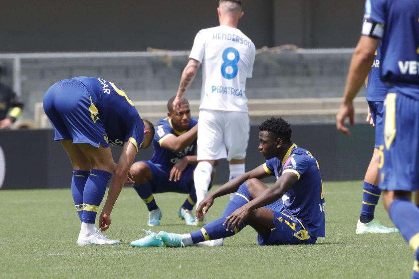 Късен гол в 96-та минута попари Верона в битката за оставане в Серия А