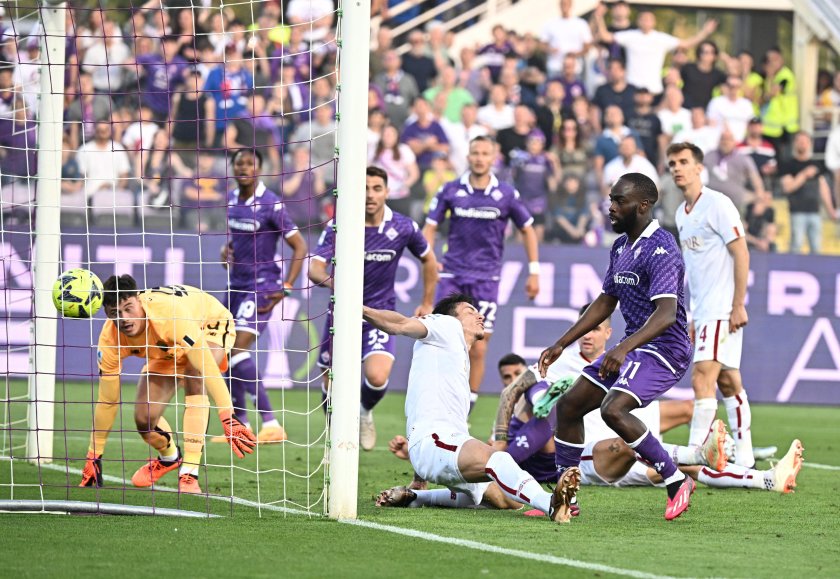 Рома се сбогува с шансовете си за четвъртото място в Серия А след допуснат обрат срещу Фиорентина