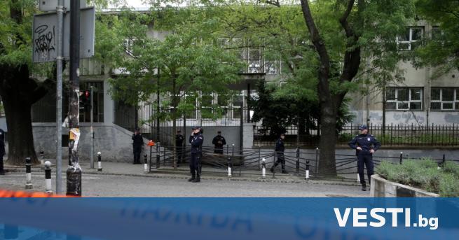 Ученикът, убил девет души в Сърбия, отива в психиатрия