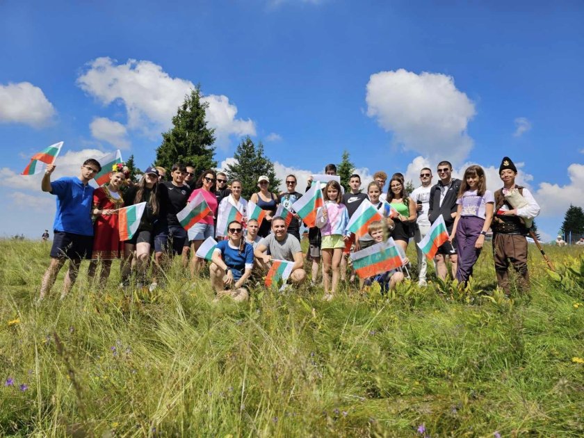 Български спортисти създадоха незабравими летни спомени за десетки деца и младежи