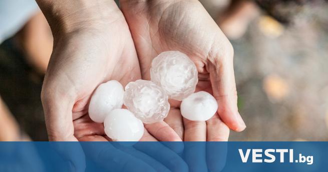 Градушка удари квартал „Младост“ в София