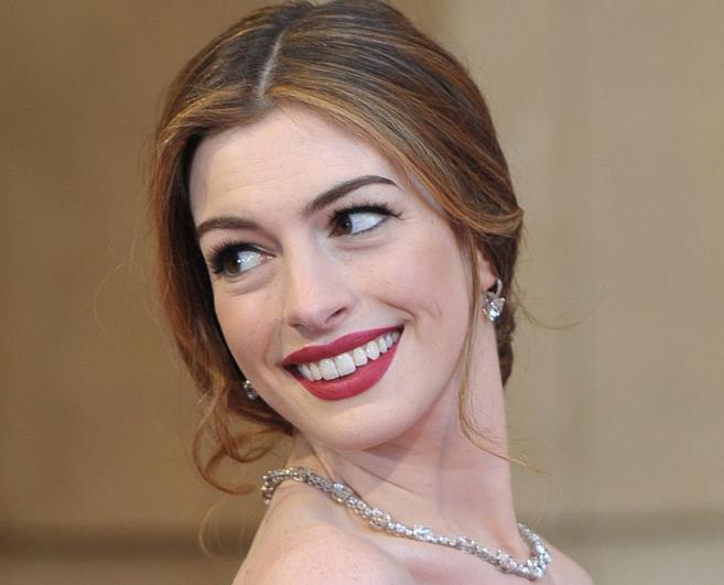 Звезден съвет: Ето как Ан Хатауей се грижи за кожата си