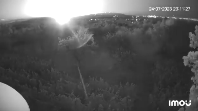 Светлинен лъч, последван от взрив и пламък, стреснаха Севлиево