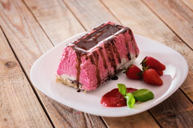 Сладоледена торта: Освежаващ летен десерт, готов за 15 минути