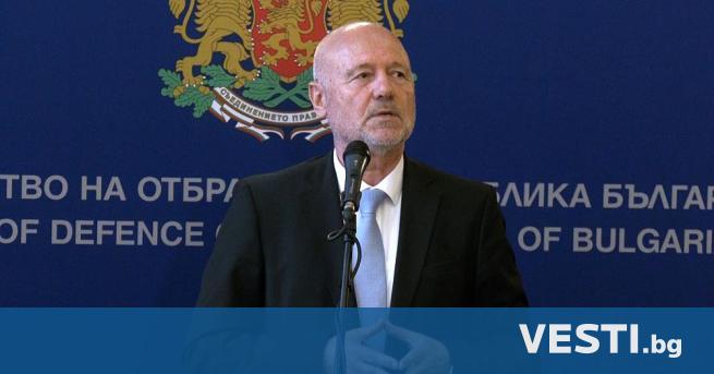 Тагарев: Притеснително е, че Русия удължи срока за предупредителната зона в Черно море