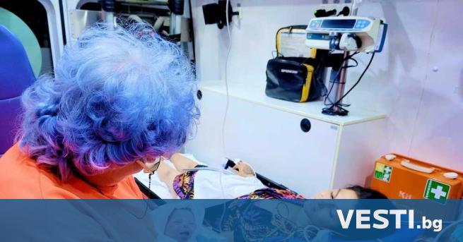 Жена роди на тротоара пред болницата в румънския град Урзичени