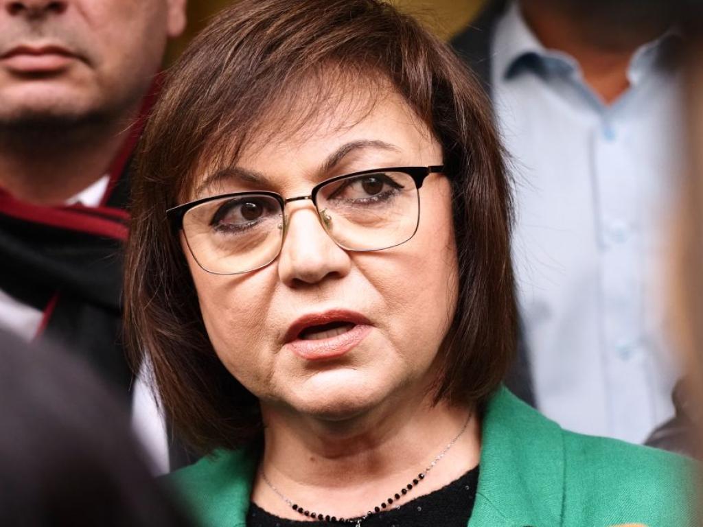 Нинова: Сглобката държи като заложник цял един народ