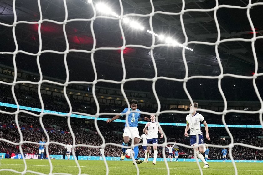 Бразилия победи Англия на "Уембли" след гол на 17-годишен