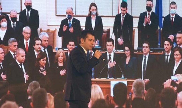 Вече не е смешно: Кирил Петков заплашен с Путин