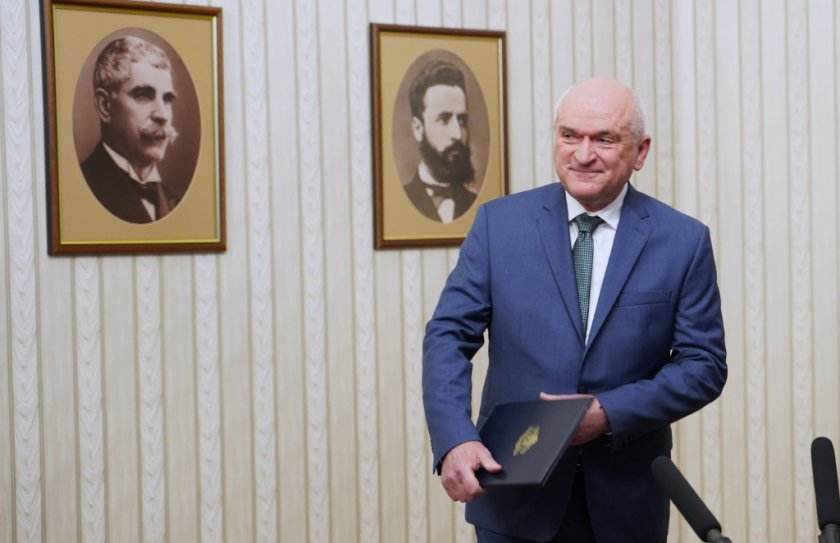 НА ЖИВО: Коментар на Димитър Главчев