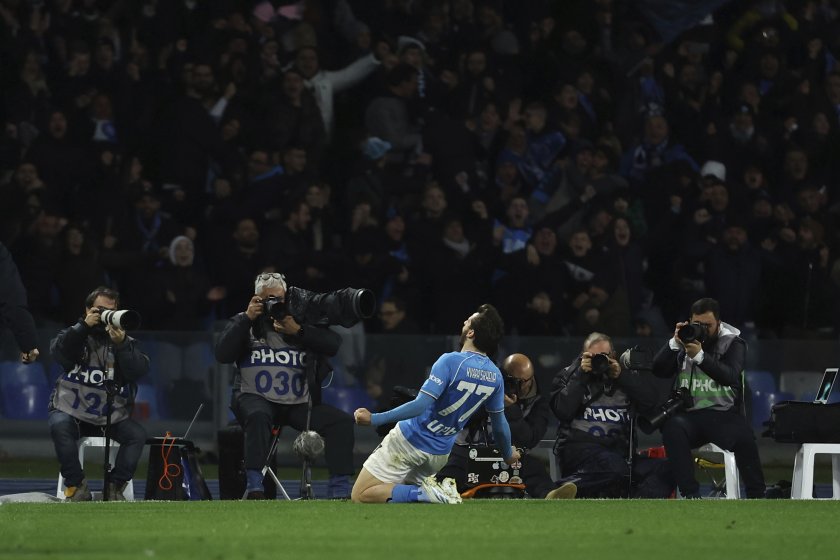 Наполи победи Ювентус и попречи на "черно-белите" да скъсят разликата с Интер