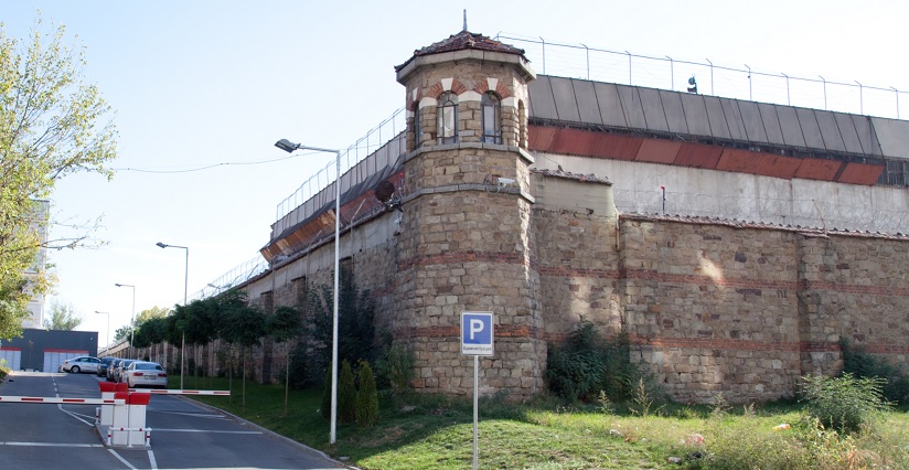 ЕКШЪН в Narod.bg: Исус Ангелов избяга от Софийския затвор през сектора на Брендо