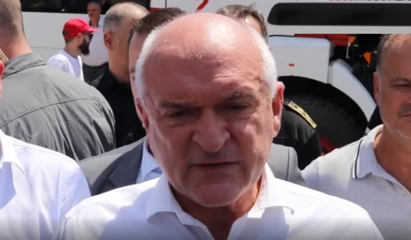 Огънят подпали властта: Димитър Главчев заговори за оставка