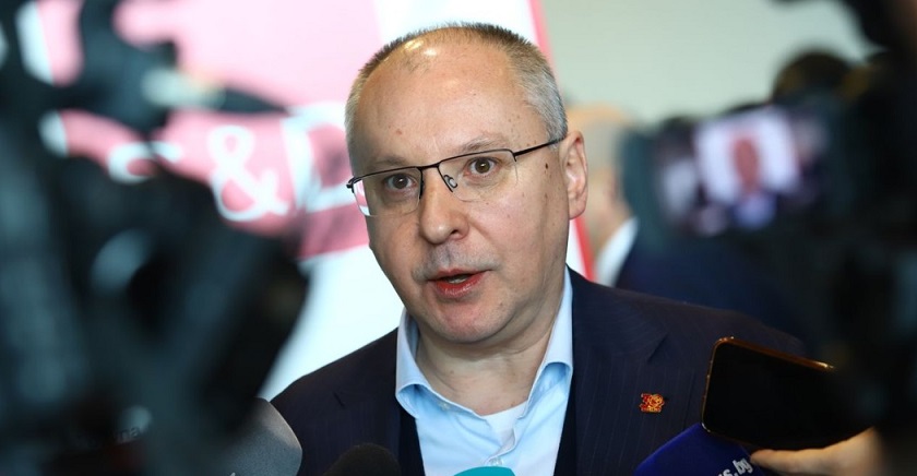 С гръм и трясък: Сергей Станишев взима БСП