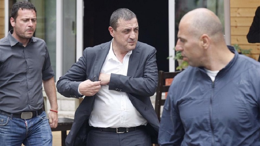 Само в Narod.bg: „Титан” потъва заради жена, Гърнето и Праховеца фалират