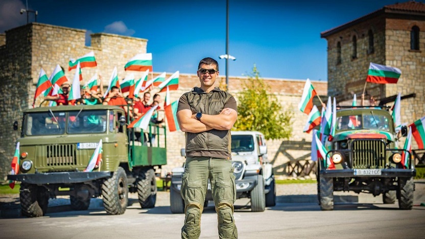 Първо в Narod.bg: „Величие” прегръща ВМРО на Красимир Каракачанов