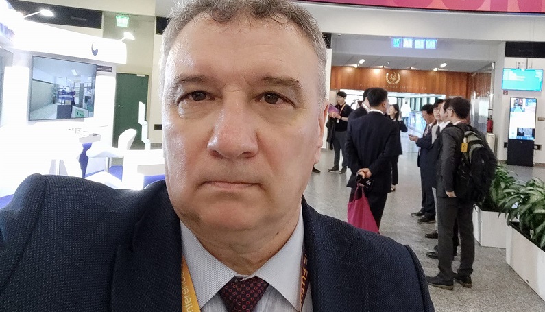 Само в Narod.bg: Богатият ректор на УНСС си показа мезонета в Слънчев бряг, във ВУЗ-а мизерстват без заплати (СНИМКИ)