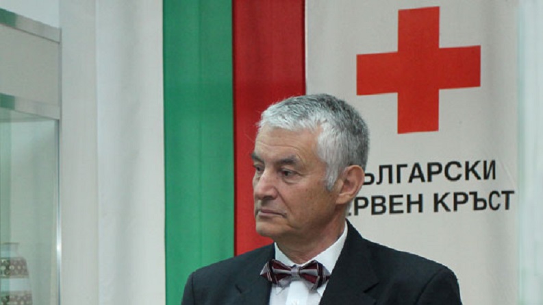 Сигнал до Narod.bg: Космически заплати в БЧК, шефовете крият милиони в банките и имоти зад граница (СНИМКИ)