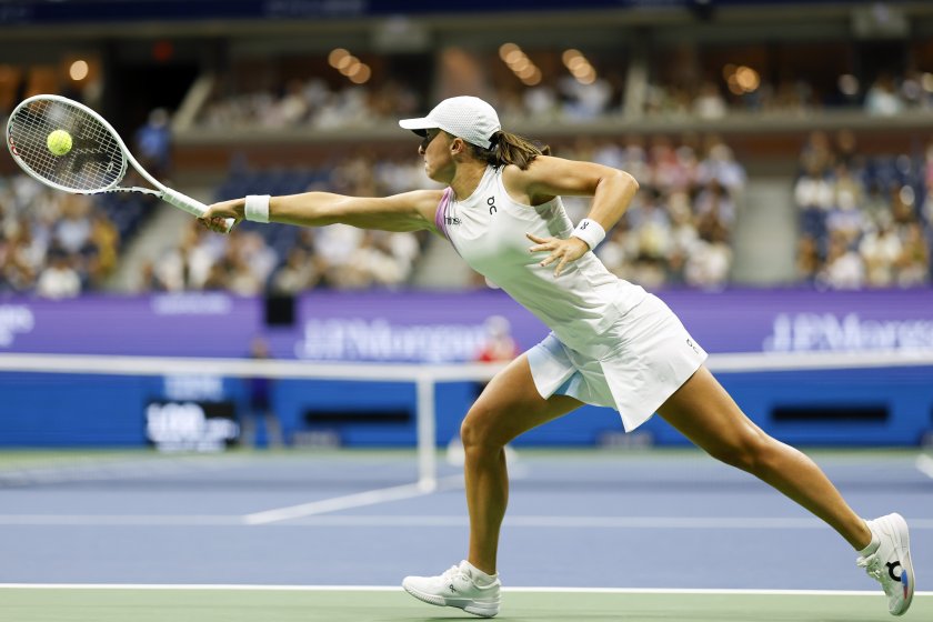 Двусетова победа изпрати Ига Швьонтек на осминафинал на US Open