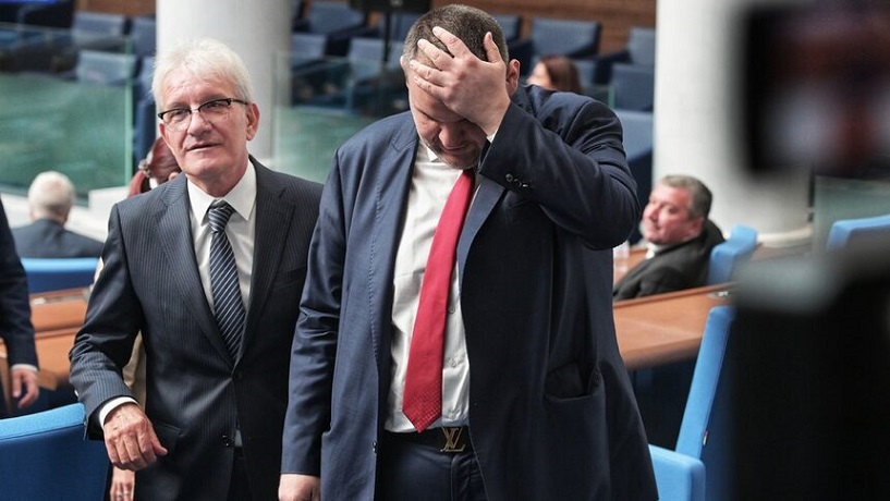 Деребей на колене: Рамадан Аталай предава Доган