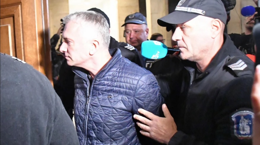 Джейхан Ибрямов остава в килия, спипан с 200 000 лева в брой