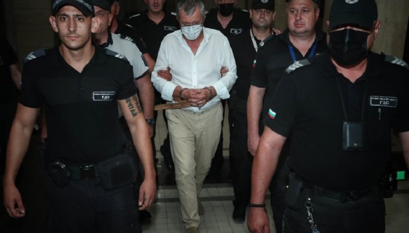 Първо в Narod.bg: Румен Вълка предаде Доган!