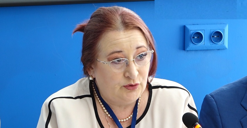 Райна Манджукова изхвърча от властта