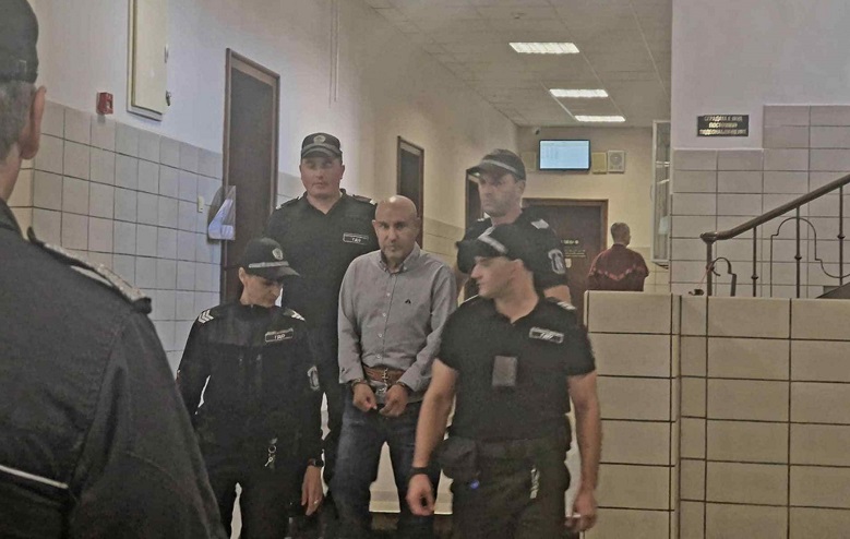 Ром прави избори: Пасторът-общинар с дрогата остава в килия