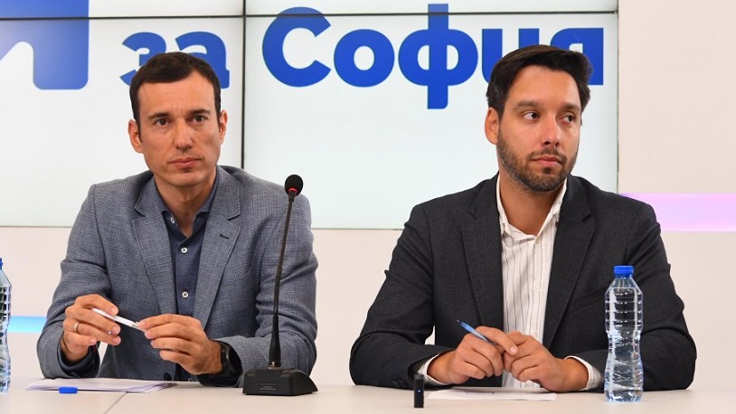 Смрад на лобизъм в Narod.bg: Такситата в София минават на ток, сделката е за 300 МИЛИОНА