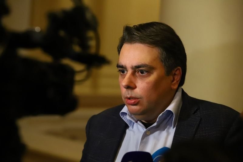 Истински Ал Капоне! Асен Василев на върха на престъпна схема в Агенция „Митници“. Политикът – мафиот е контрабандист №1