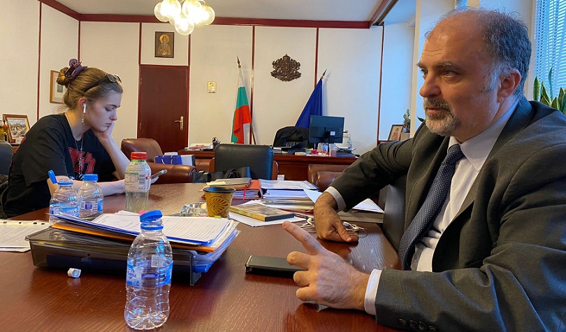 Непростим гаф в Narod.bg: Министерството на културата призна македонския език