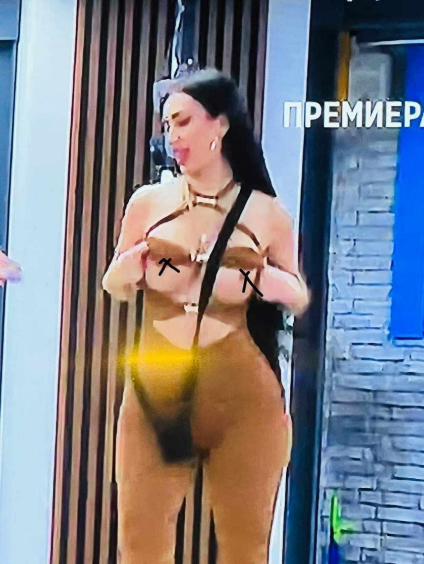 Резил! Брадърката Атижа хвърли фереджето, пусна се по силикон (Снимки)