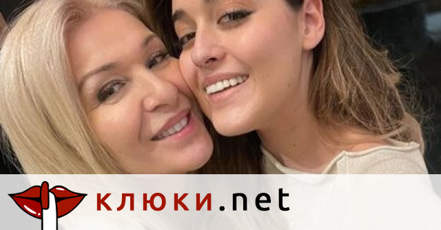 Гала не може да нахвали внучката (С баба Джуджи се стягат за първата Коледа на Лора – Снимки)
