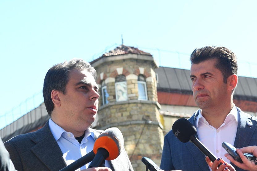 ЕСКАЛАЦИЯ! Арестуват Асен Василев