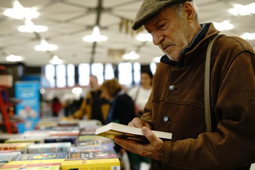Празник за четящите: Панаир на книгата и литературен фестивал се провеждат в НДК до неделя