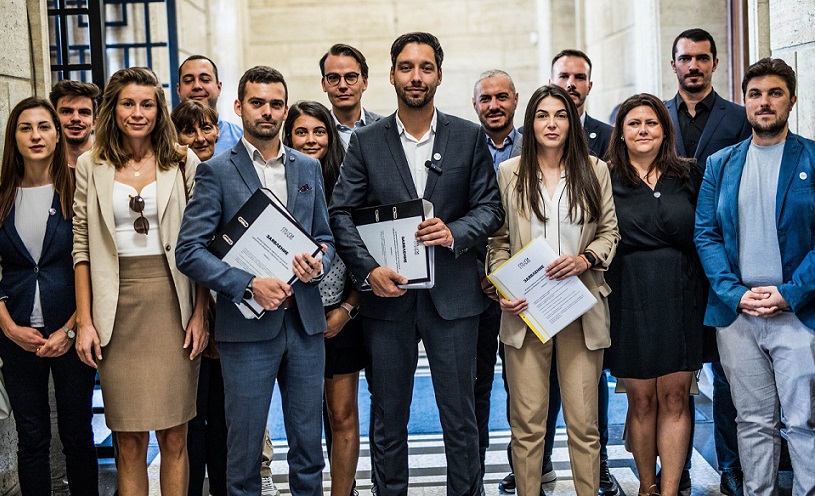 „Спаси София“ бие шута на ПП-ДБ, става партия с парите на Иво Прокопиев