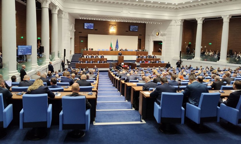 Бюджет и регулатори: Спешни задачи пред управлението