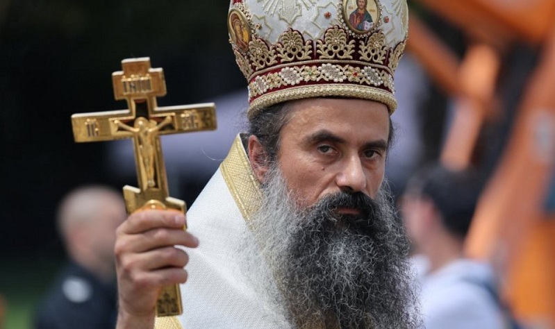 След бутилка мастика: Замесен ли е патриарх Даниил в убийство на свещеник?