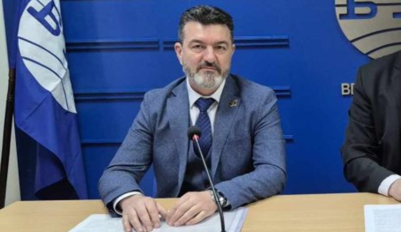 Бившият декан доц. Лазарин Лазаров до Narod.bg: Престъпления в МОН, крият ректор-плагиат!