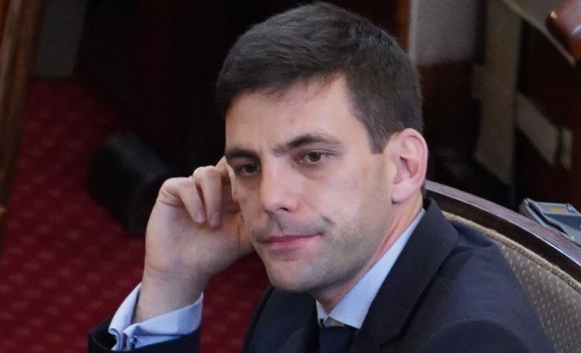 Корупцията ПП-ДБ: Обискират асистент на евродепутата Никола Минч. за китайски кеш