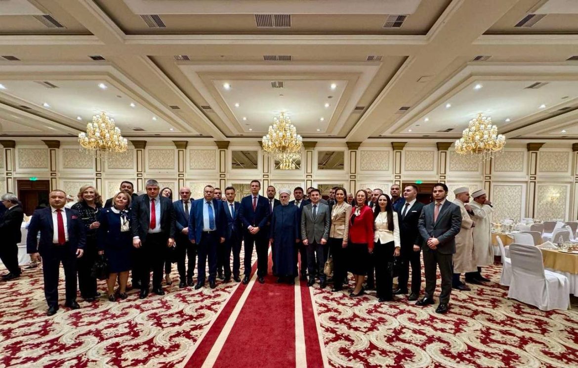 Парламентарната група на ДПС – НОВО НАЧАЛО присъства на благотворителна вечеря – ифтар, дадена от Главно мюфтийство