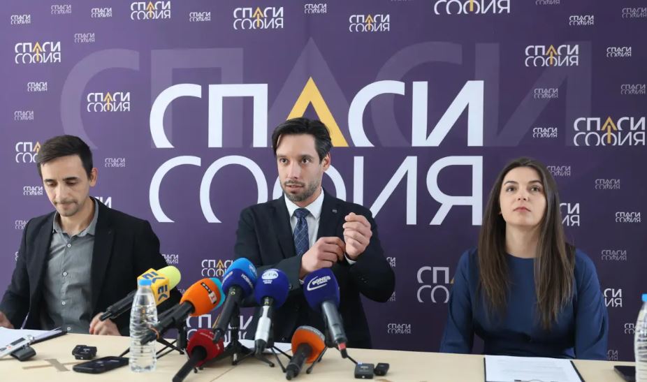 Fakti.bg: След разцеплението в София: пак ли ще има самоизяждане?